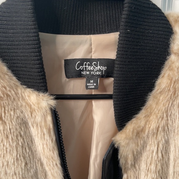 Faux fur bomber jacket - Picture 3 of 7